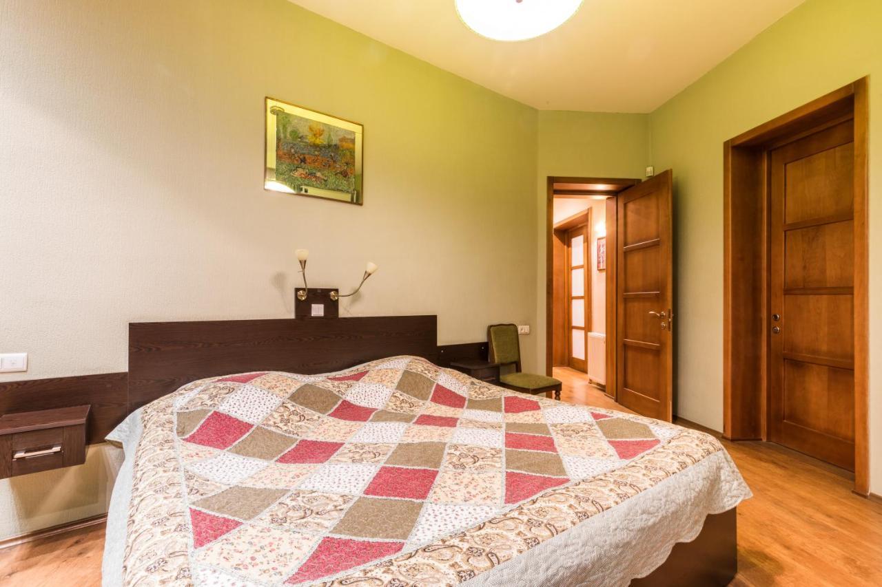 Apartment at 12 Baratashvili street Tbilisi Bagian luar foto