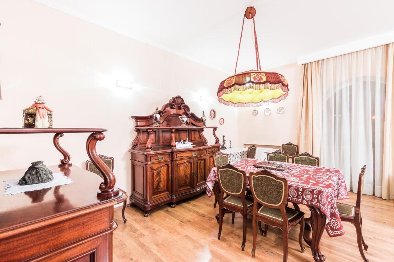 Apartment at 12 Baratashvili street Tbilisi Bagian luar foto