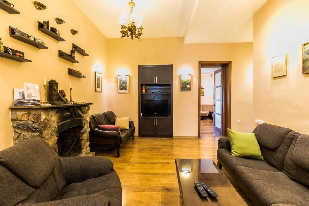 Apartment at 12 Baratashvili street Tbilisi Bagian luar foto