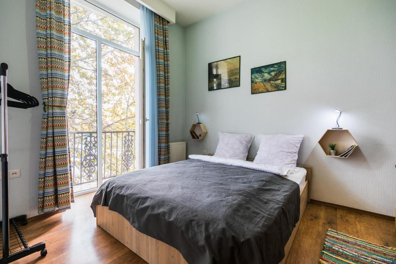 Apartment at 12 Baratashvili street Tbilisi Bagian luar foto